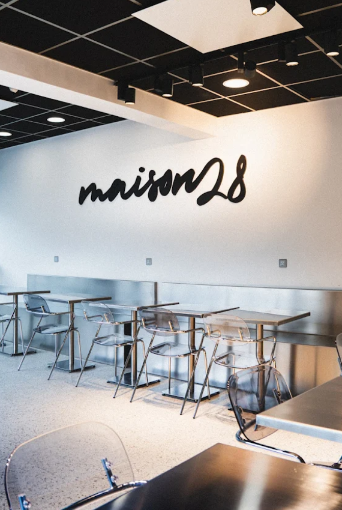 Int&eacute;rieur Maison 28 &mdash; logo mural